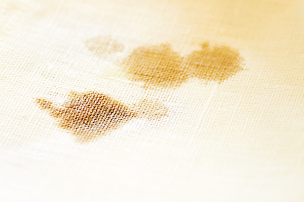 Oil stain on linen