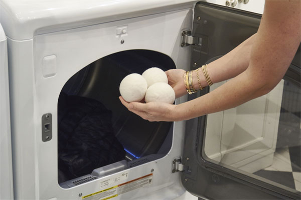 Washing a coat 2025 in the washing machine